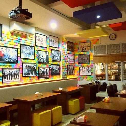  Buat Anak Kuliahan, Ini Nih 7 Cafe Asik Buat Nugas di Depok cover image